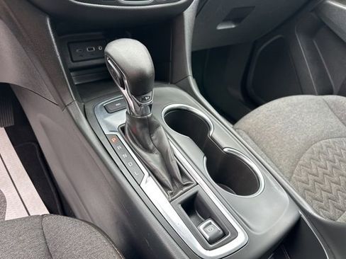 Used 2022 Chevrolet Equinox LT image 16