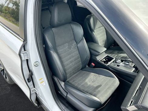 Used 2024 Mitsubishi Outlander SE FWD image 32
