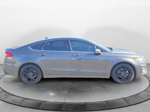 Used 2019 Ford Fusion SE w/ Equipment Group 151A image 6