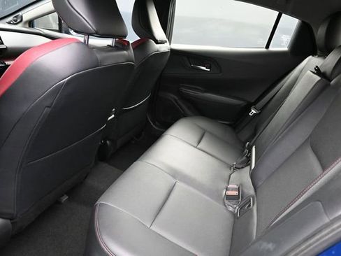 Used 2024 Toyota Prius Prime Premium FWD image 15