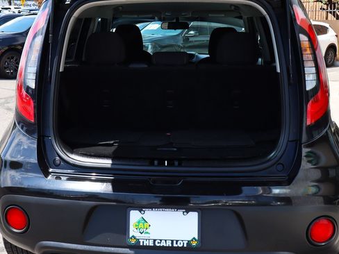 Used 2017 Kia Soul FWD image 25