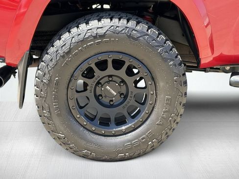 Certified 2018 Toyota Tacoma SR5 RWD image 15