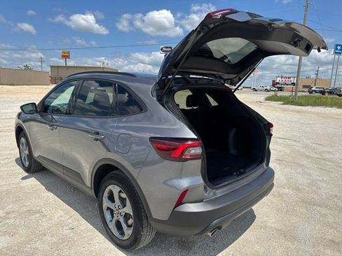 Used 2025 Ford Escape ST-Line AWD/4WD image 4