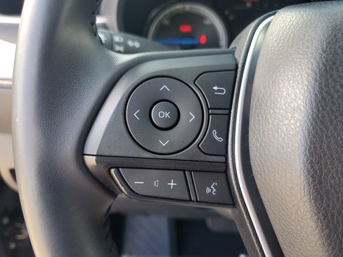 Used 2024 Toyota Venza LE image 22