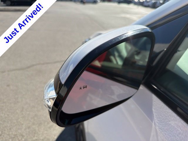 Used 2023 Chevrolet Bolt EUV Premier FWD image 14