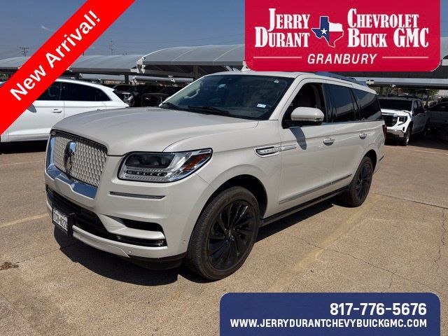 Used 2021 Lincoln Navigator Reserve AWD/4WD image 1