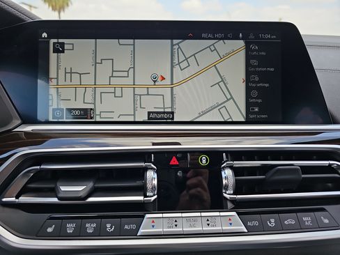 Used 2023 BMW X6 xDrive40i w/ Premium Package image 22