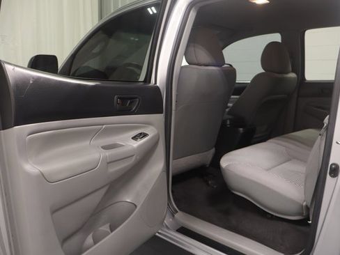 Used 2015 Toyota Tacoma 4x4 Double Cab image 12