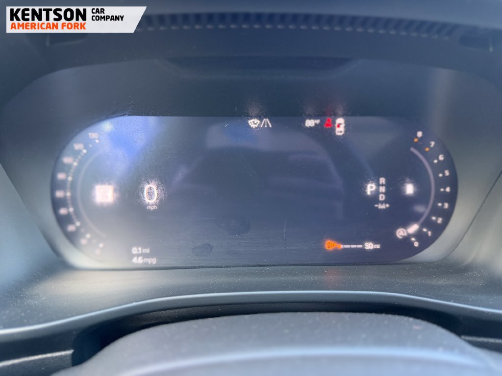 Used 2025 Volvo XC40 B5 Plus AWD/4WD image 13