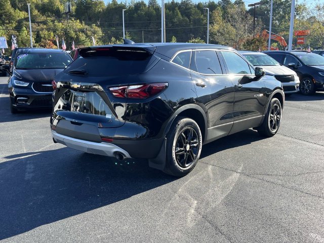 Used 2022 Chevrolet Blazer LT FWD image 3