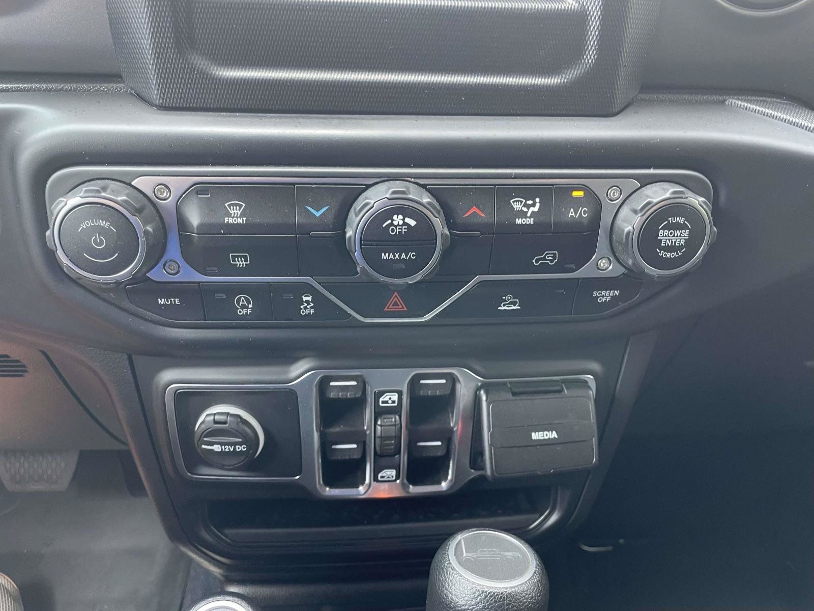 Used 2023 Jeep Gladiator Sport AWD/4WD image 30