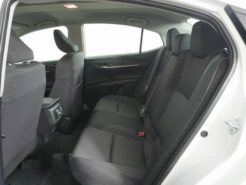 Used 2025 Toyota Camry LE image 33