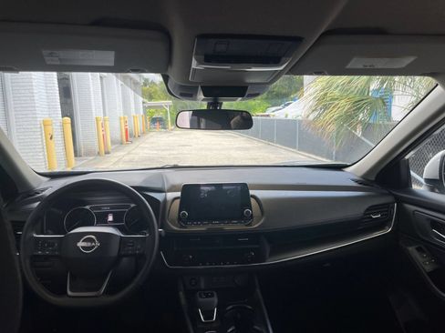 Used 2025 Nissan Rogue SV AWD/4WD image 35