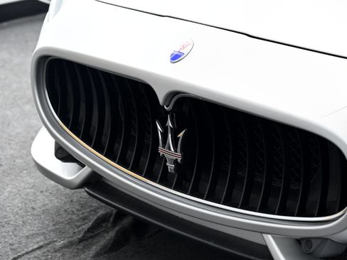 Used 2014 Maserati GranTurismo Sport image 8