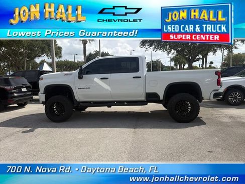 Used 2022 Chevrolet Silverado 2500 LTZ w/ LTZ Plus Package AWD/4WD image 4
