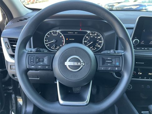 Certified 2023 Nissan Rogue SV image 10