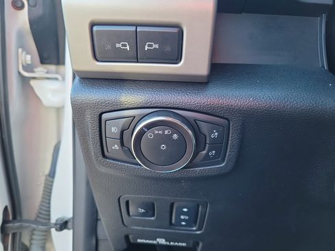 Used 2018 Ford F350 Lariat w/ Lariat Ultimate Package image 25