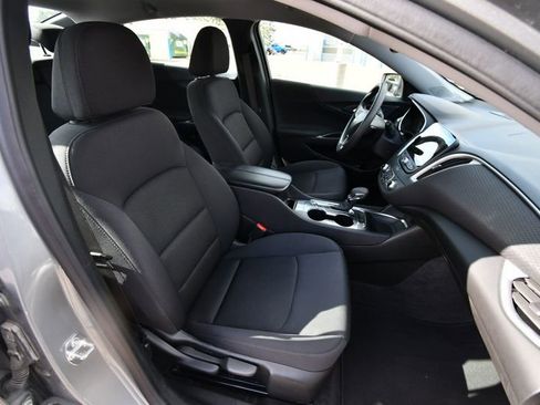 Used 2025 Chevrolet Malibu LT FWD image 19