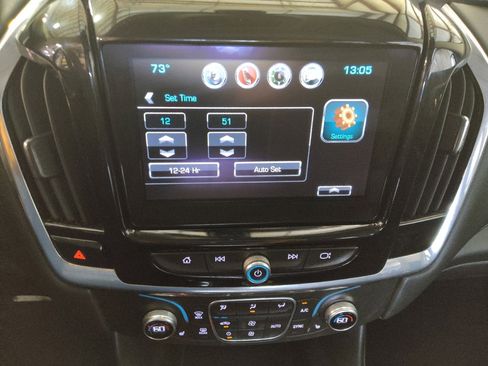 Used 2018 Chevrolet Traverse LT FWD image 25