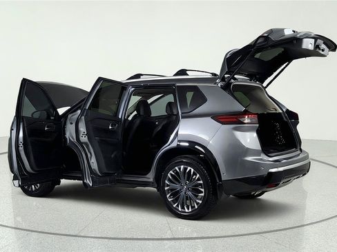 Certified 2025 Nissan Rogue Platinum AWD/4WD image 12