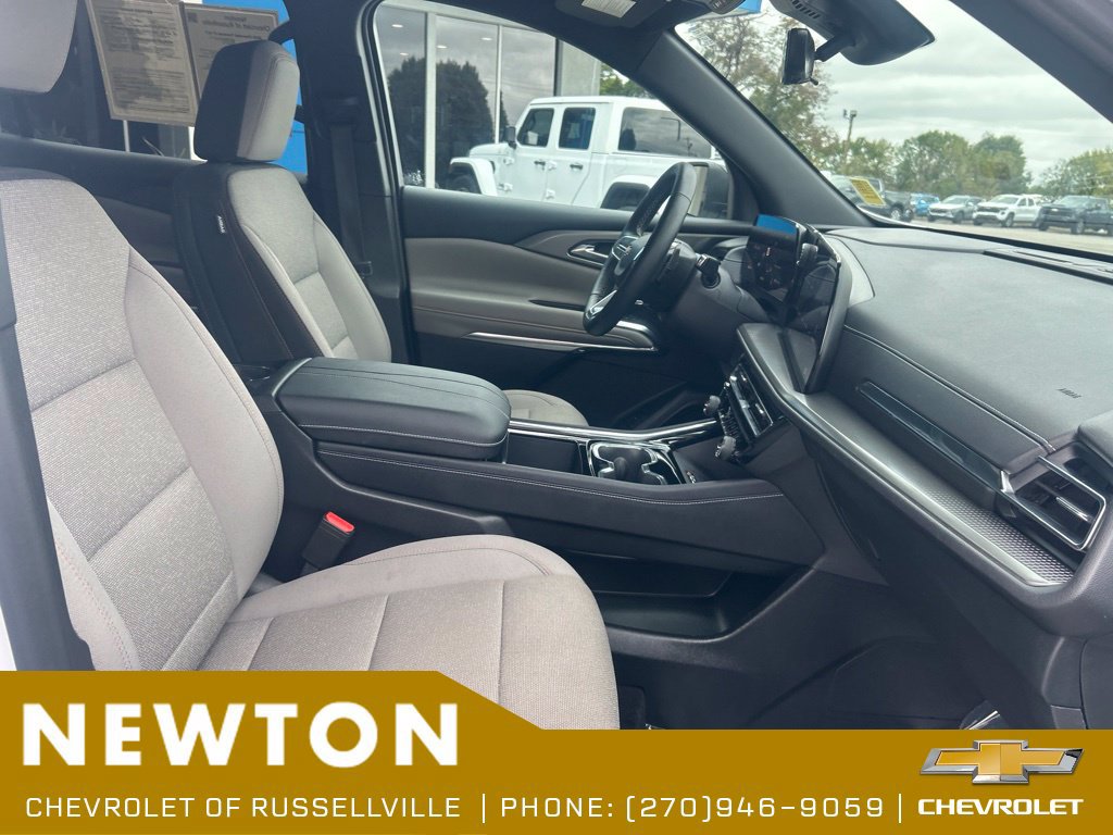 Used 2026 Chevrolet Traverse LT w/ Driver Confidence Package FWD image 22