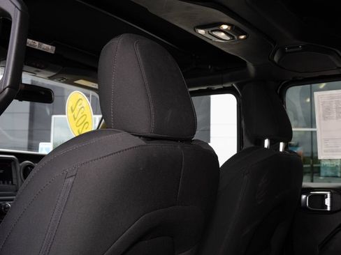 Used 2022 Jeep Wrangler Unlimited Sport AWD/4WD image 16