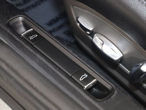 Used 2017 Porsche 718 Boxster S RWD image 36