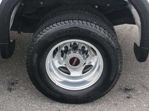 Used 2023 GMC Sierra 3500 Denali w/ Denali Ultimate Package image 43