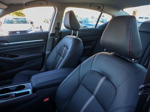 New 2025 Nissan Altima 2.5 SR image 15