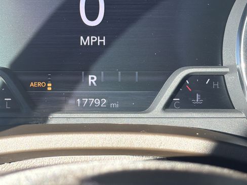 Used 2025 RAM 1500 Laramie image 19