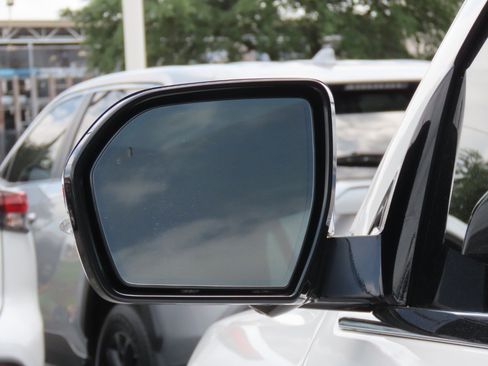 Certified 2021 Ford Expedition Limited image 17