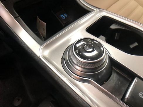 Used 2024 Ford Edge SEL w/ Convenience Package image 17