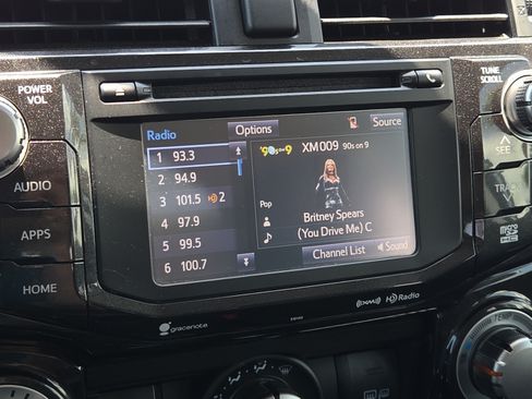 Used 2018 Toyota 4Runner TRD Off-Road Premium AWD/4WD image 20