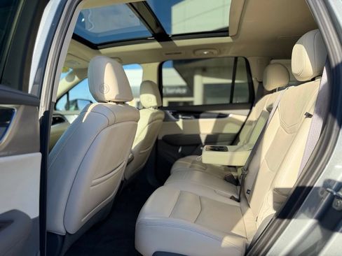 Used 2024 Cadillac XT6 Premium Luxury AWD/4WD image 10