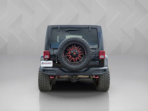 Used 2016 Jeep Wrangler Unlimited Rubicon AWD/4WD image 6