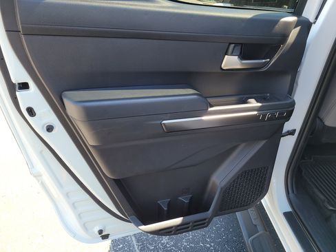 Used 2024 Toyota Tacoma TRD Sport image 13