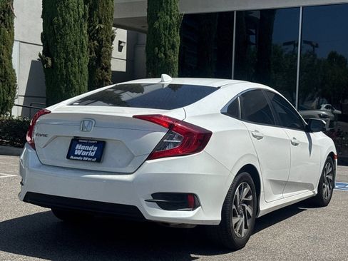 Used 2018 Honda Civic EX image 5