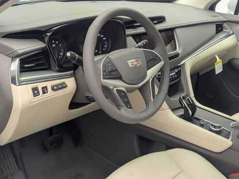 New 2026 Cadillac XT5 Premium Luxury w/ LPO, Floor Liner Package image 9