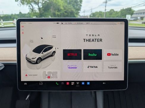 Used 2023 Tesla Model Y Long Range AWD/4WD image 25