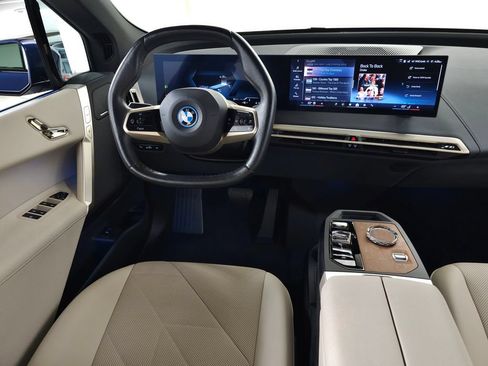 Used 2024 BMW iX xDrive50 w/ Convenience Package AWD/4WD image 21