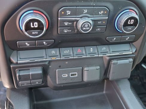 Used 2021 Chevrolet Silverado 1500 RST w/ Convenience Package II AWD/4WD image 43
