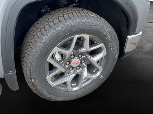 New 2026 GMC Sierra 1500 SLT w/ SLT Premium Plus Package AWD/4WD image 11