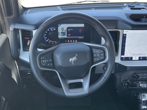 Used 2024 Ford Bronco Heritage Edition AWD/4WD image 10