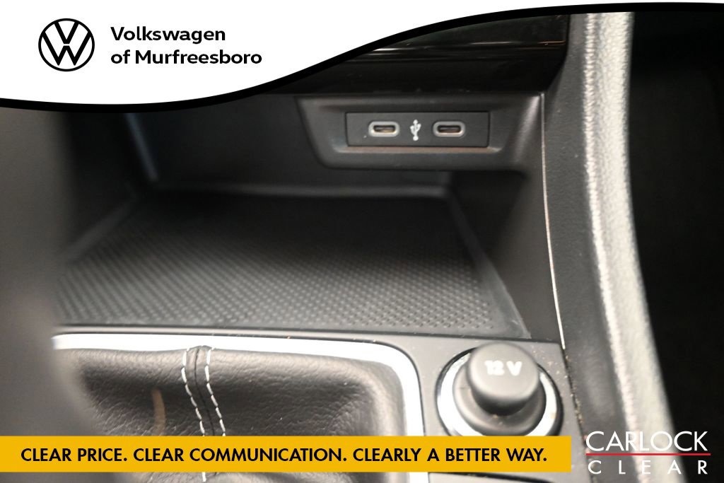 Used 2024 Volkswagen Jetta SE w/ Panoramic Sunroof Package FWD image 16