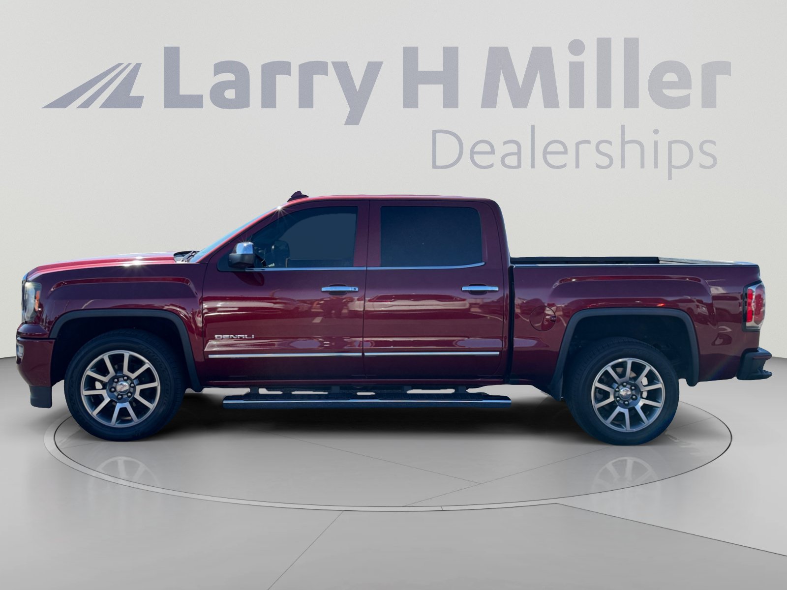 Used 2017 GMC Sierra 1500 Denali RWD image 2