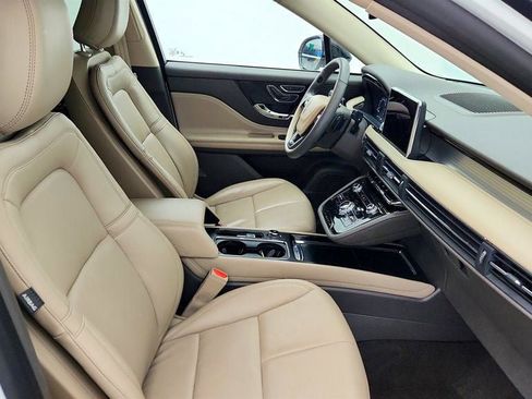 Used 2022 Lincoln Corsair AWD w/ Equipment Group 101A image 21