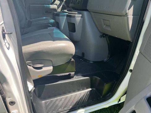 Used 2014 Ford E-250 and Econoline 250 Extended w/ Commercial Cargo Van Package image 9