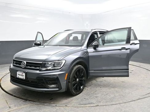 Used 2021 Volkswagen Tiguan SE R-Line image 43