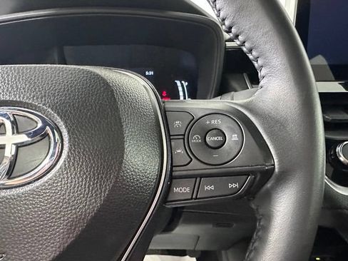 Used 2025 Toyota Corolla SE w/ SE Premium Package FWD image 24