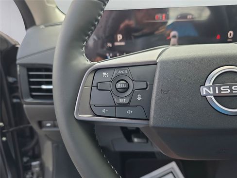 New 2026 Nissan Sentra SV w/ SV Convenience Package FWD image 31